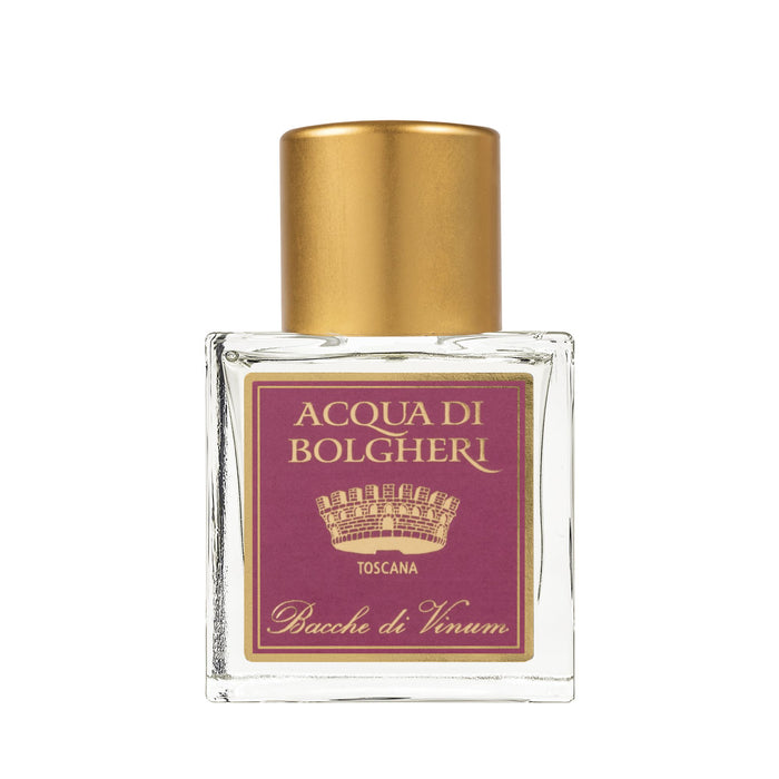 Acqua di Bolgheri Bacche di Vinum parfymflaska i klarglas med guldlock och lila etikett – Eau de Parfum närbild