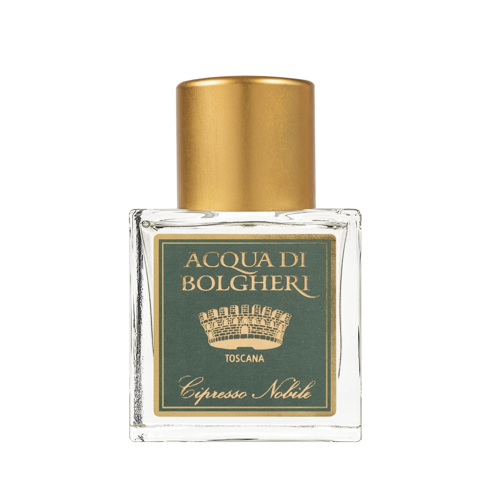 Acqua di Bolgheri Cipresso Nobile parfymflaska i klarglas med guldlock – Eau de Parfum närbild