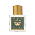 Acqua di Bolgheri Cipresso Nobile parfymflaska i klarglas med guldlock – Eau de Parfum närbild